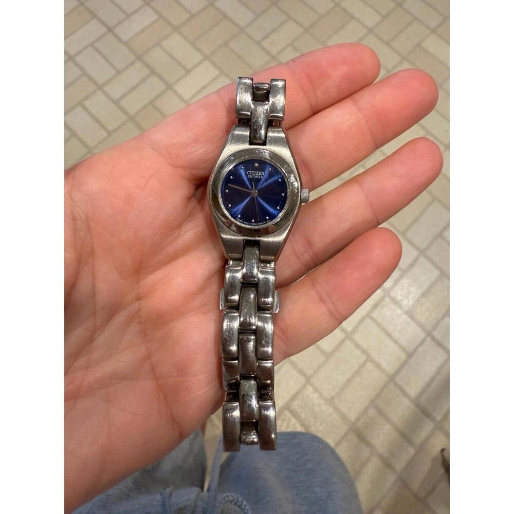 Vintage Citizen Ladies Watch Blue Dial Silver Tone Wristwatch